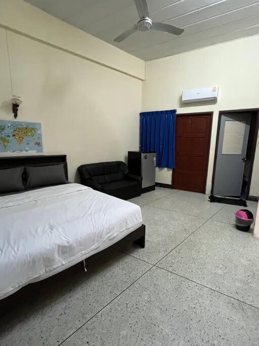 Room101 In Wanna Apartment Патая Екстериор снимка